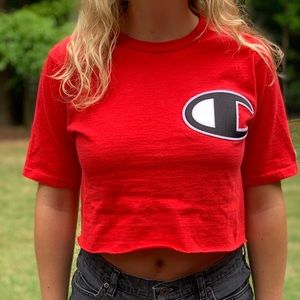 Cropped champions tee